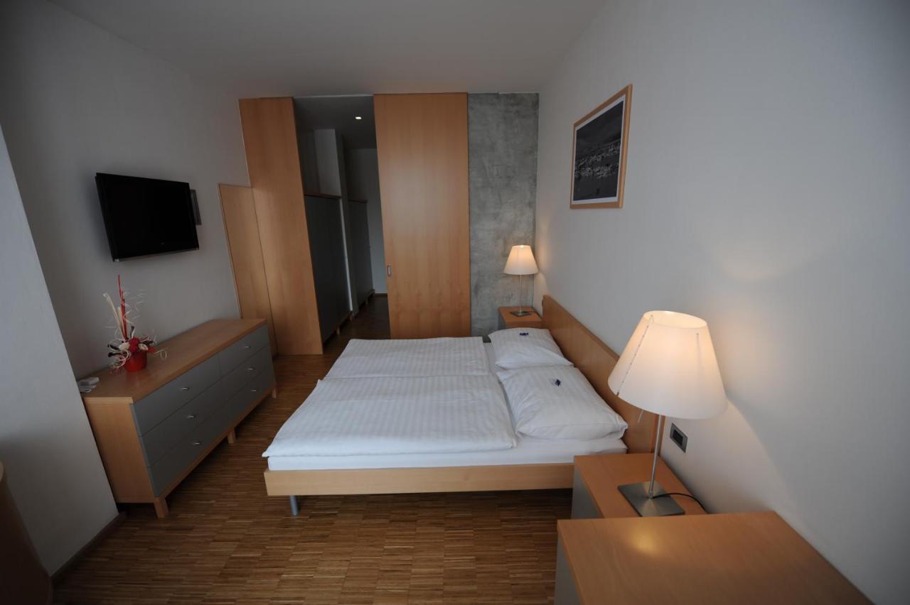 Blue Orange Praag
